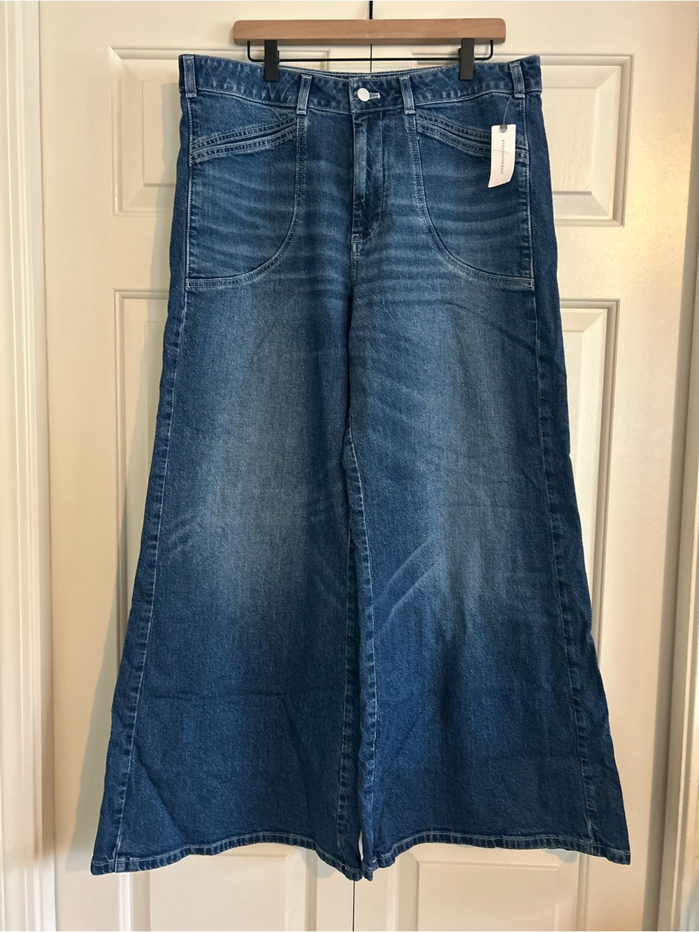 Wide Leg Women's Jeans in Medium Blue - Comfortable Denim